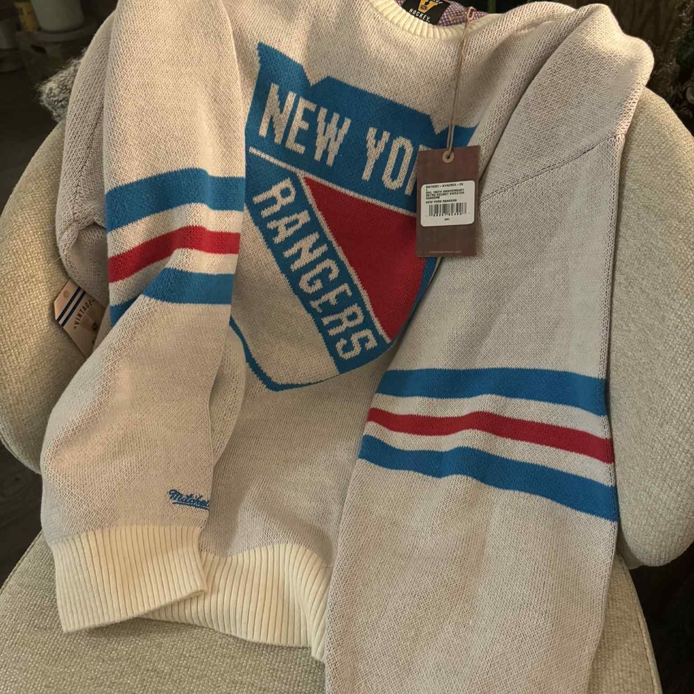 Vintage Cream and Multicolor Crewneck Sweater - Picture 3 of 6